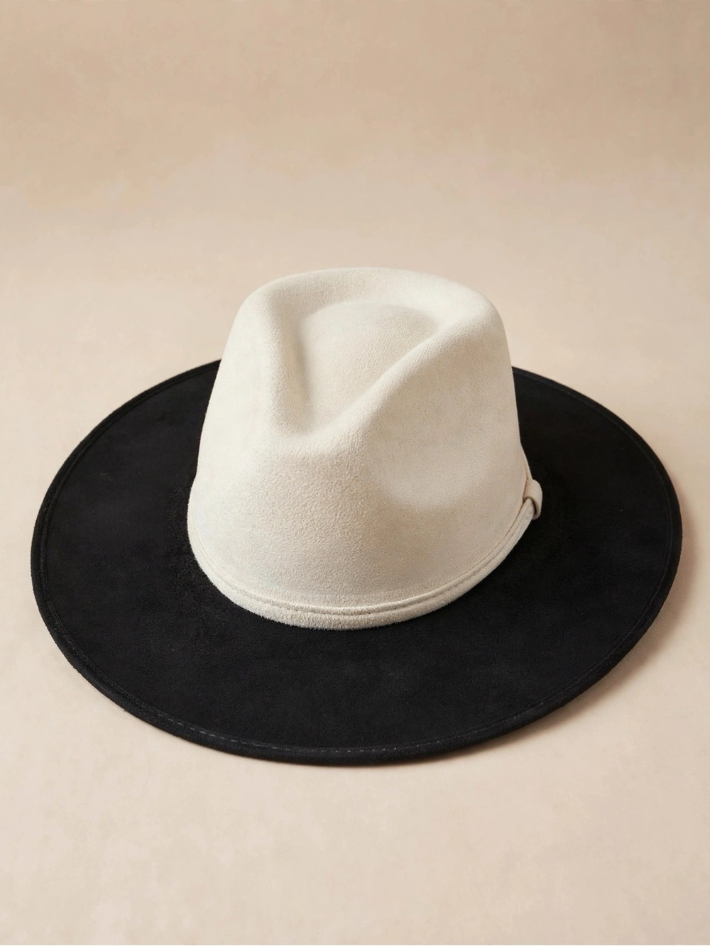 Two-Tone Wide Brim Fedora Hat - Cream Crown with Black Brim